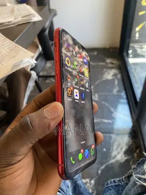 Apple iPhone XR 64 GB Red