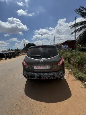 Nissan Qashqai 2012 Gray