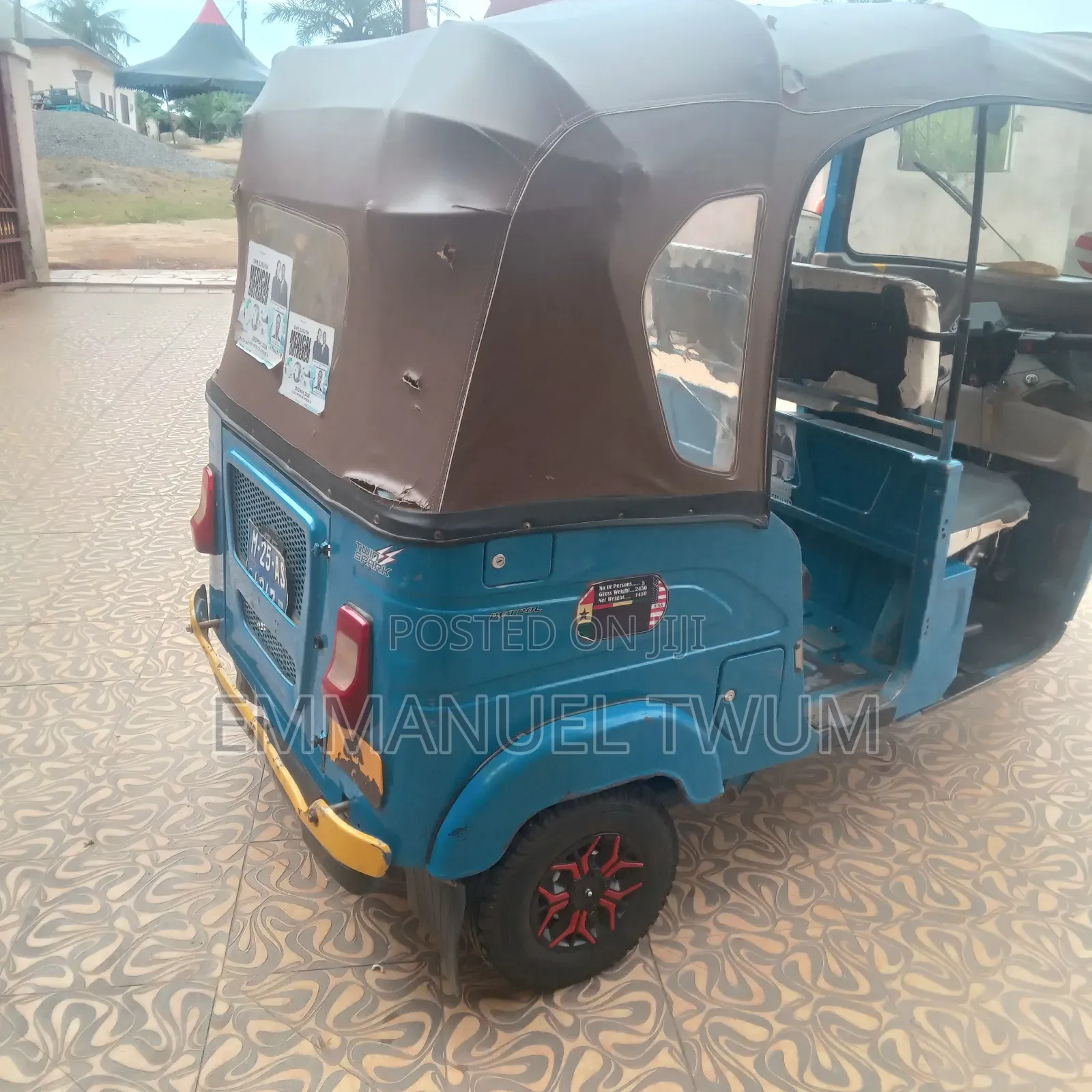 Bajaj RE 2025 Blue
