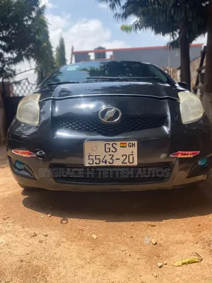 Toyota Vitz 2010 Black