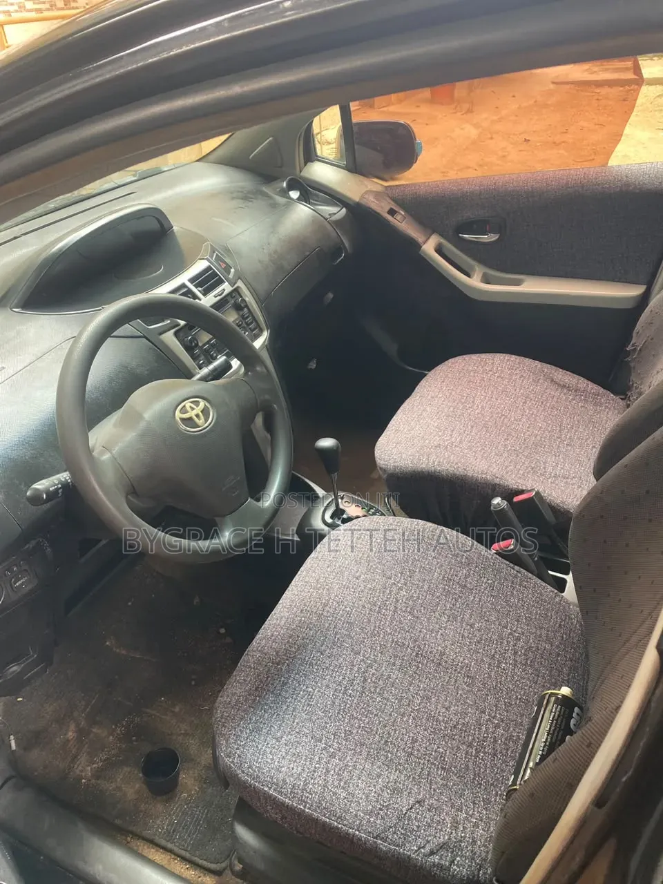 Toyota Vitz 2010 Black