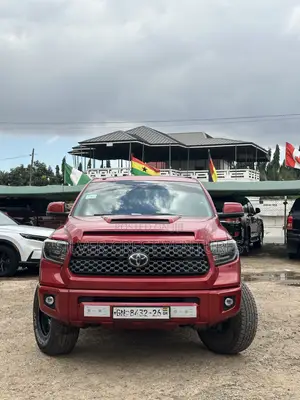 Toyota Tundra Platinum 5.7L V8 4x4 CrewMax 5.6 ft. box 145.7 in. WB Red