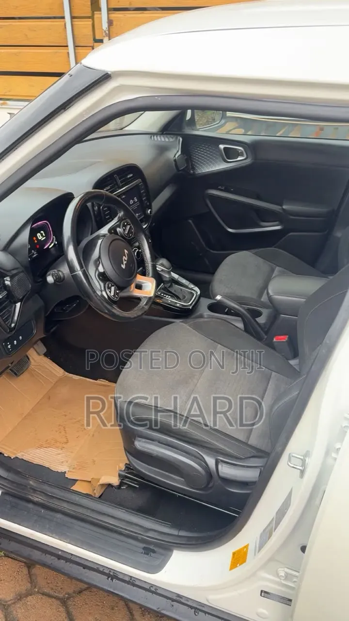 Kia Soul S 2024 White