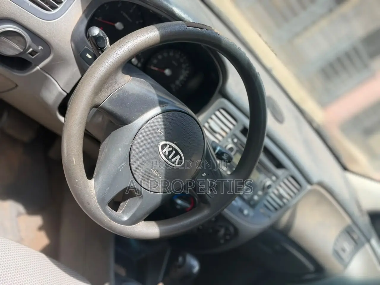 Kia Rio Base 4dr Sedan (1.6L 4cyl 5M) 2010 Silver