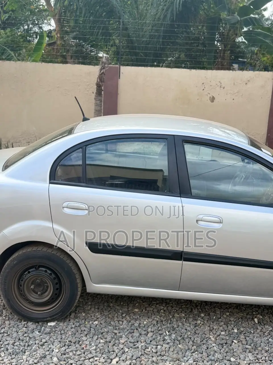 Kia Rio Base 4dr Sedan (1.6L 4cyl 5M) 2010 Silver