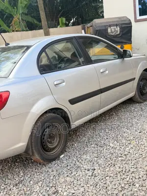 Kia Rio Base 4dr Sedan (1.6L 4cyl 5M) 2010 Silver