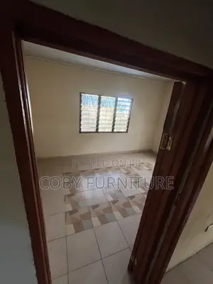 2bdrm Room & Parlour in Olebu for rent