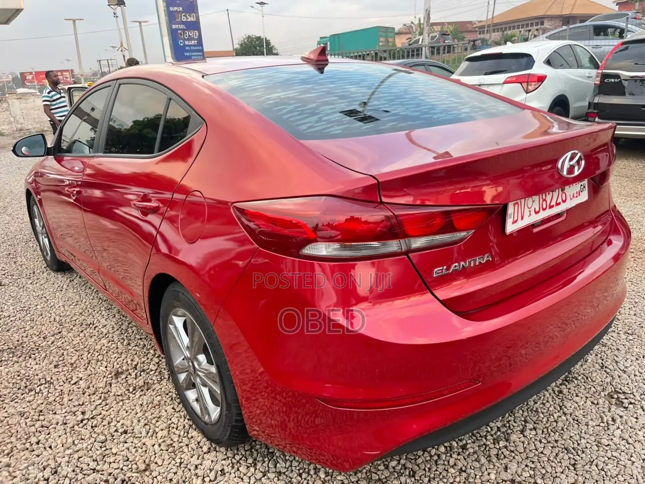 Hyundai Elantra 2017 Red