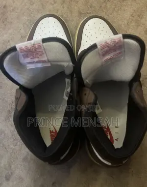 Travis Scoot Jordan 1