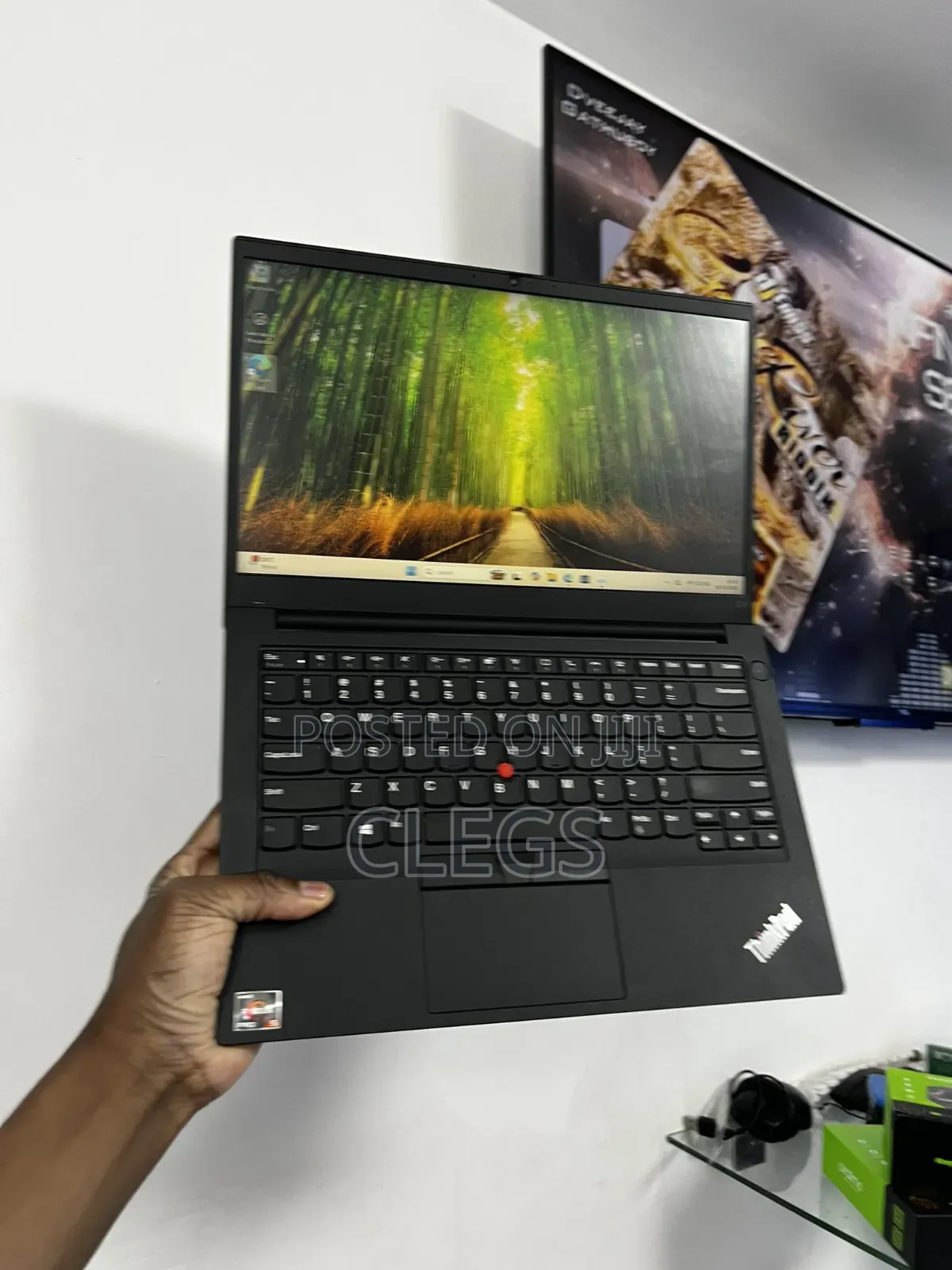 Laptop Lenovo ThinkPad E14 Gen 5 16GB AMD Ryzen 5 SSD 256GB