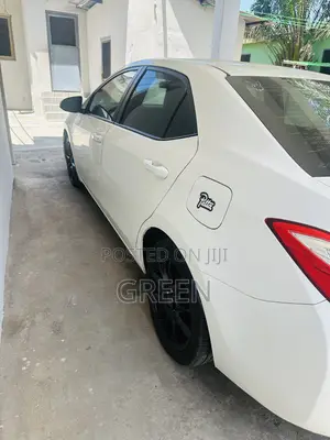 Toyota Corolla LE 4dr Sedan (1.8L 4cyl CVT) 2016 Green