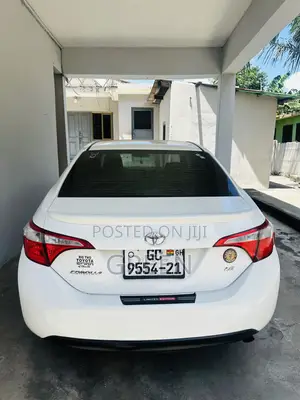 Toyota Corolla LE 4dr Sedan (1.8L 4cyl CVT) 2016 Green