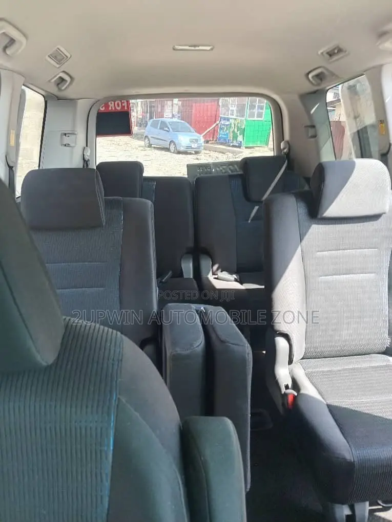 Toyota Voxy 2013 White