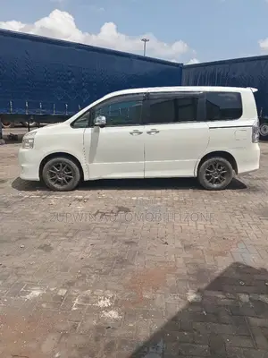 Toyota Voxy 2013 White