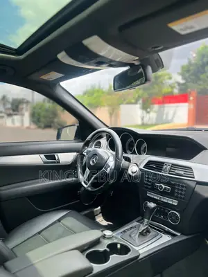 Mercedes-Benz C250 2014 Black