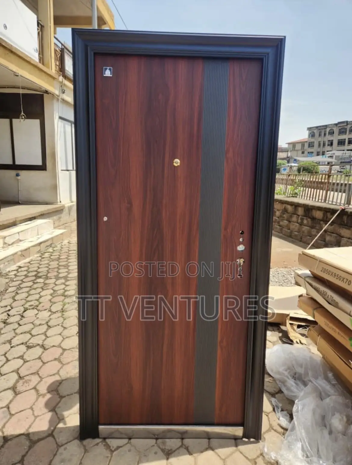 Smooth Single Door