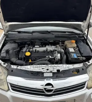 Opel Astra 1.6 Caravan 2008 Silver