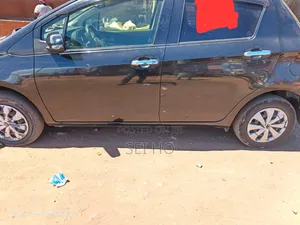 Toyota Vitz 1.3 FWD 3dr 2016 Black