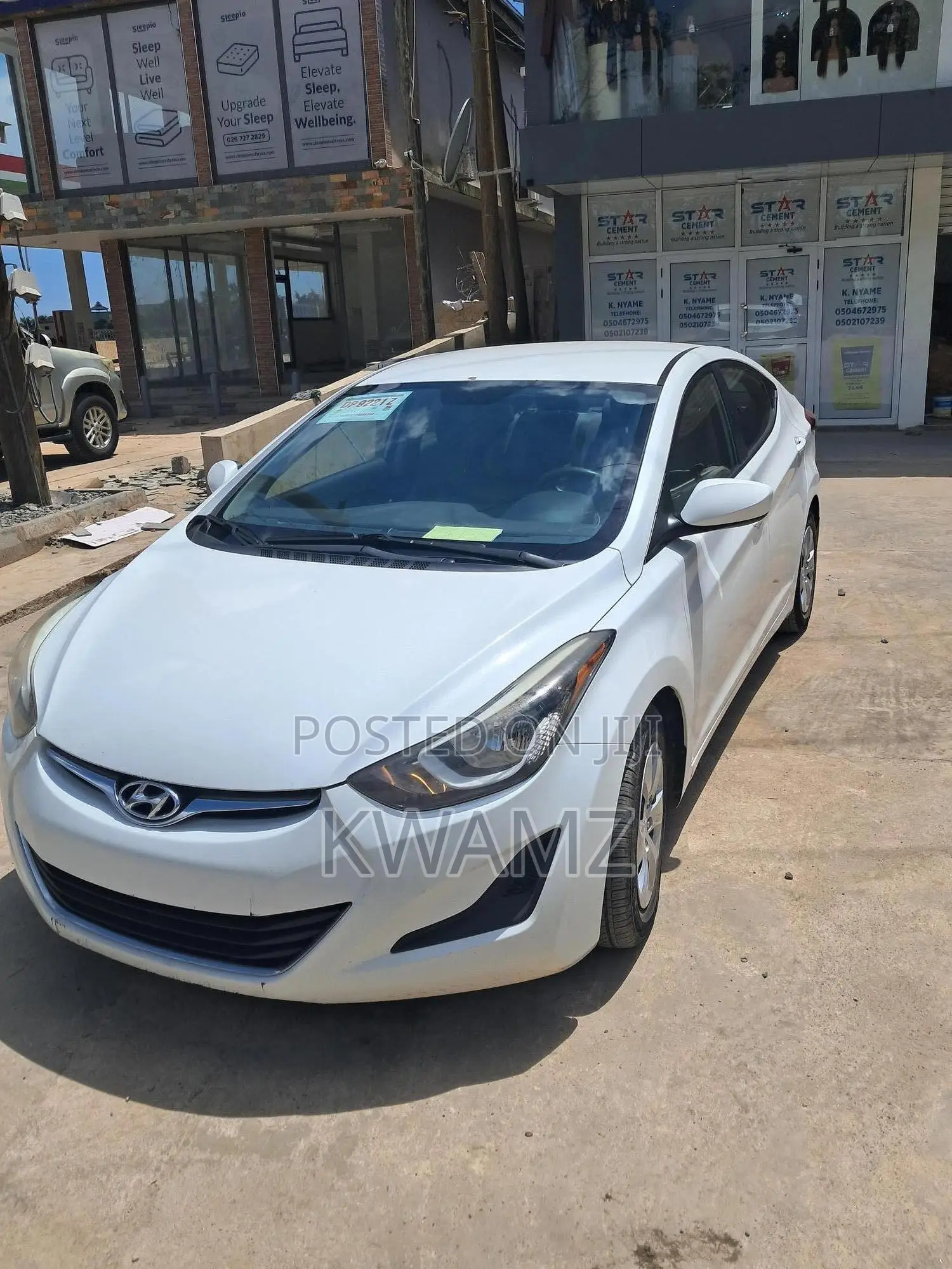 Hyundai Elantra Limited Sedan FWD (1.8L 4cyl 6A) 2016 White