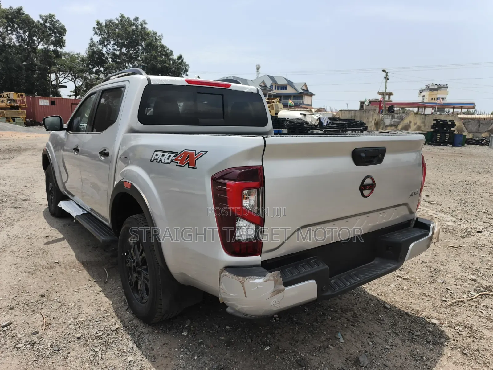 New Nissan Navara 2025 Silver
