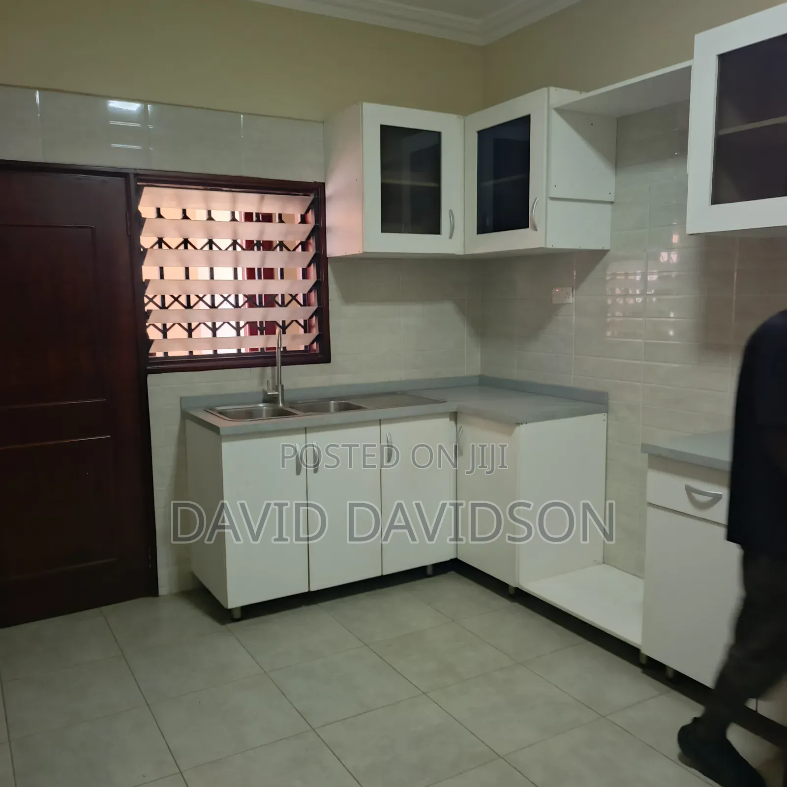 3bdrm Apartment in 3 Bedroom Apartment, Tema Metropolitan for rent