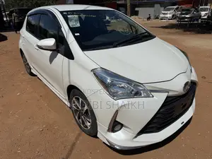 Toyota Vitz 1.3 FWD 5dr 2017 Off white