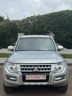 Mitsubishi Pajero V80 3.5 V6 GL/GLS 2016 Silver