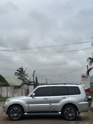 Mitsubishi Pajero V80 3.5 V6 GL/GLS 2016 Silver