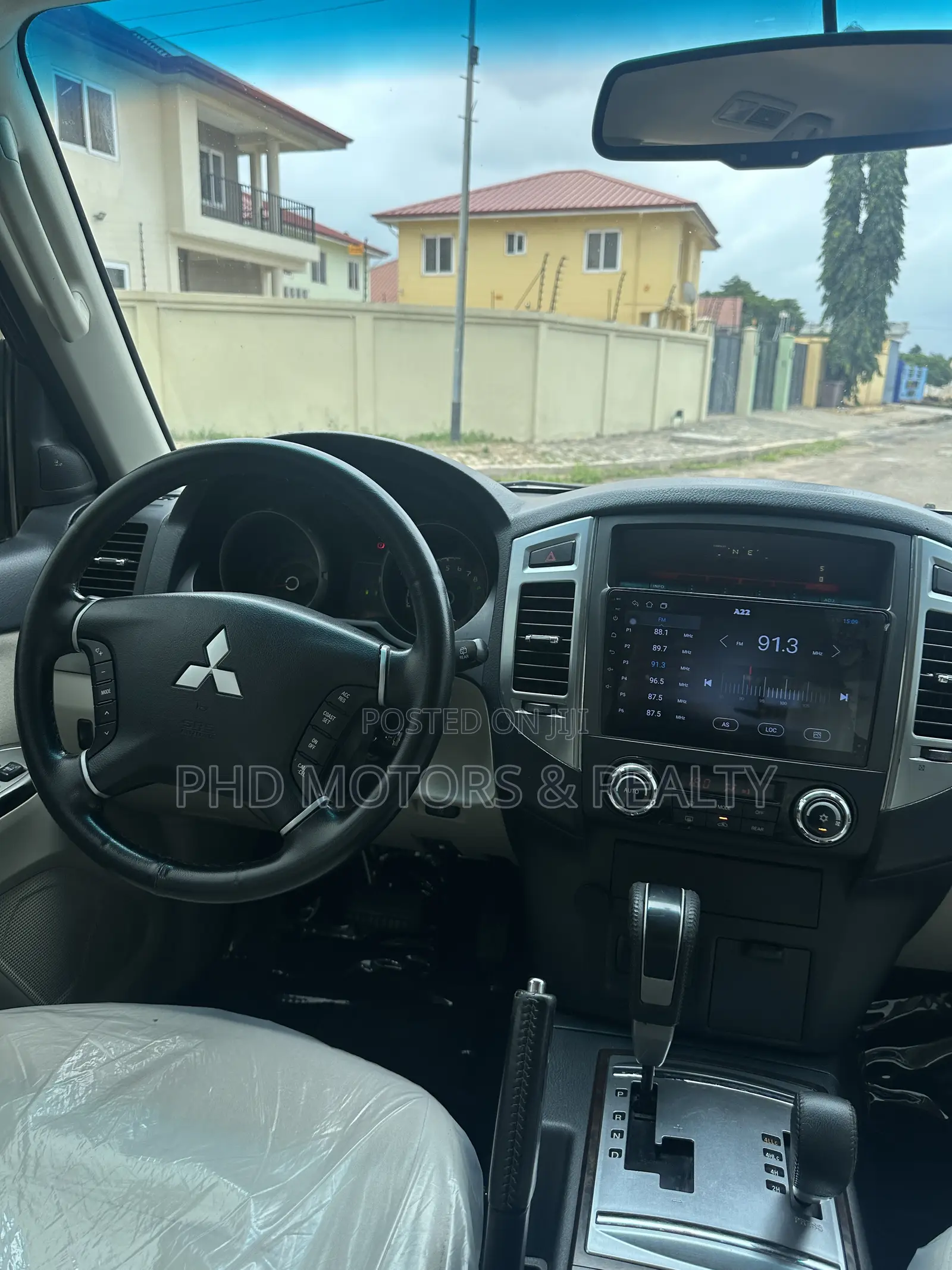 Mitsubishi Pajero V80 3.5 V6 GL/GLS 2016 Silver