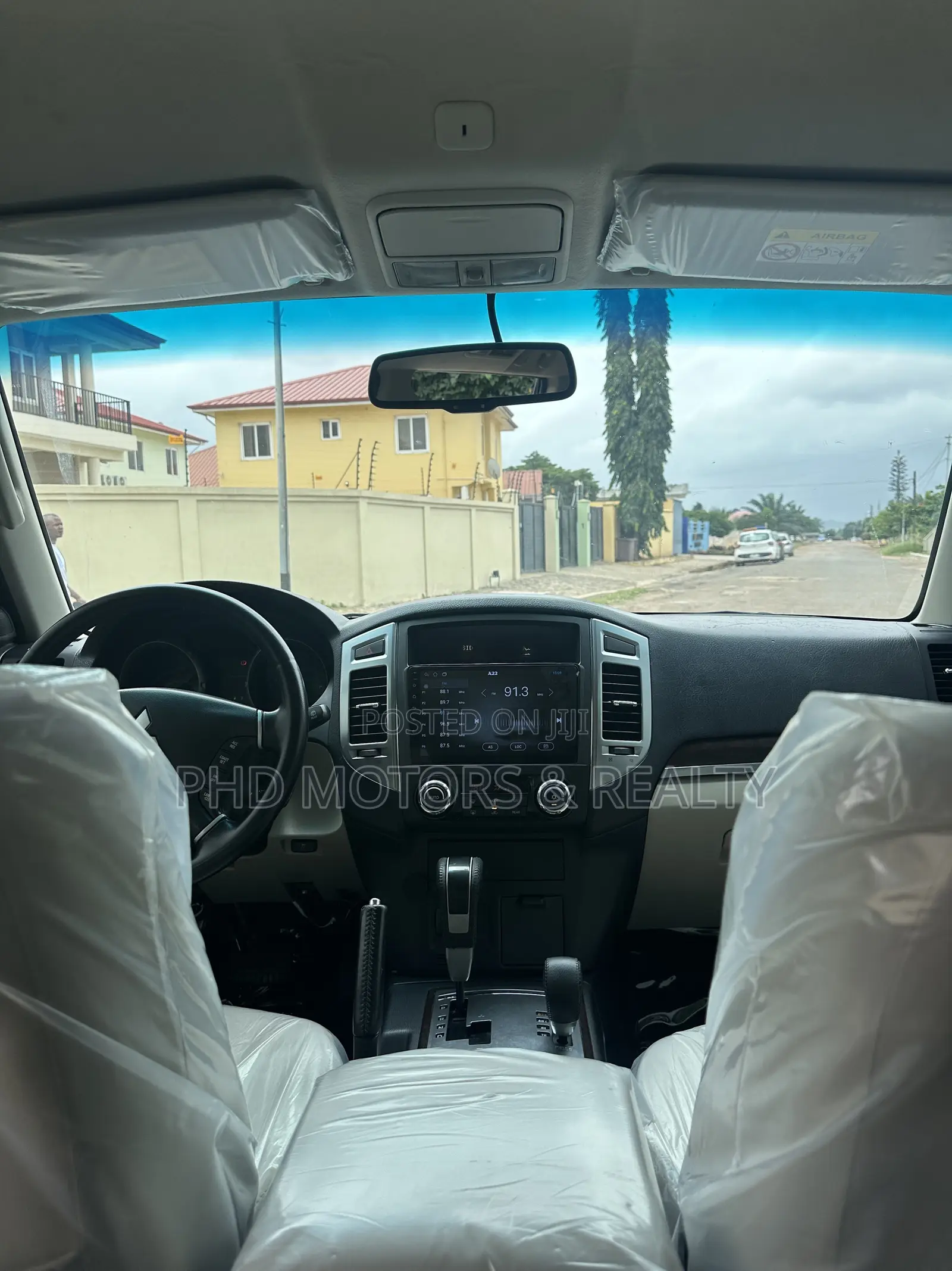 Mitsubishi Pajero V80 3.5 V6 GL/GLS 2016 Silver