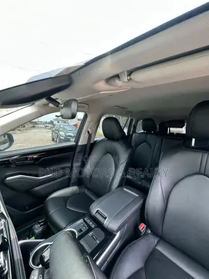 New Toyota Highlander Platinum 2025 Black