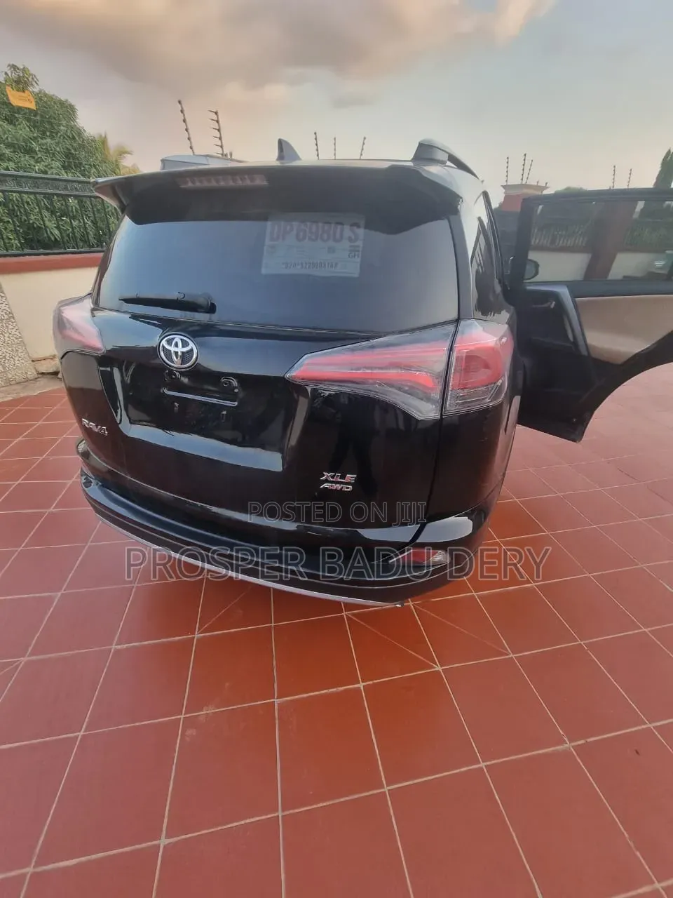 Toyota RAV4 XLE AWD (2.5L 4cyl 6A) 2017 Black