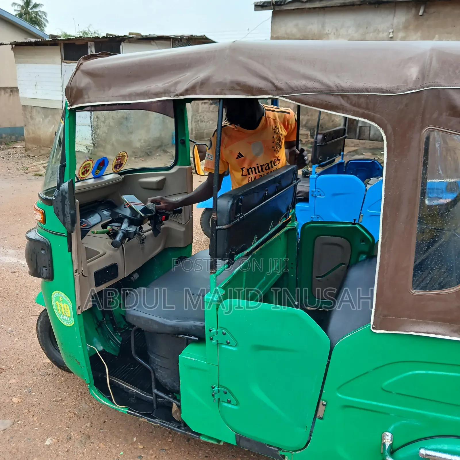 Bajaj RE 2024 Green