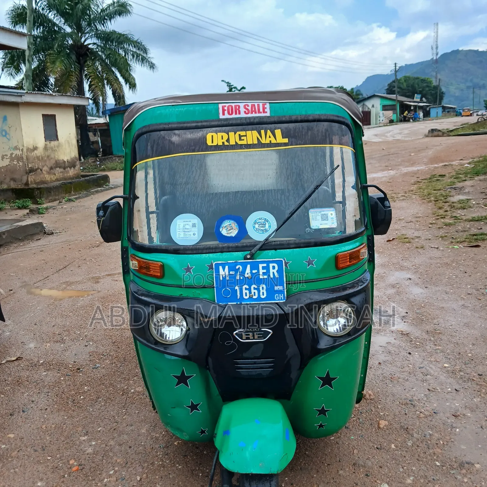 Bajaj RE 2024 Green