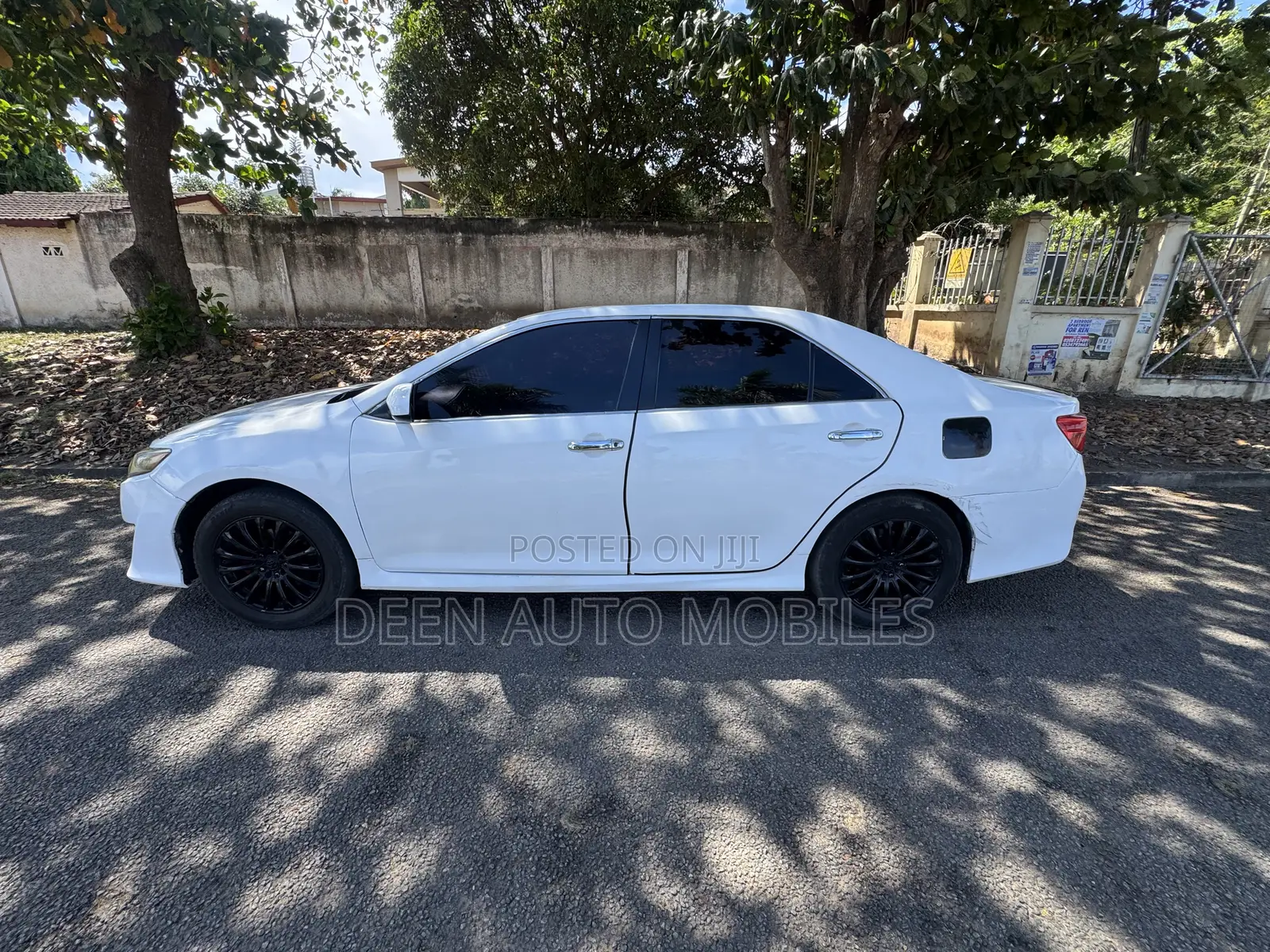 Toyota Camry SE 4dr Sedan (2.5L 4cyl 6A) 2014 White