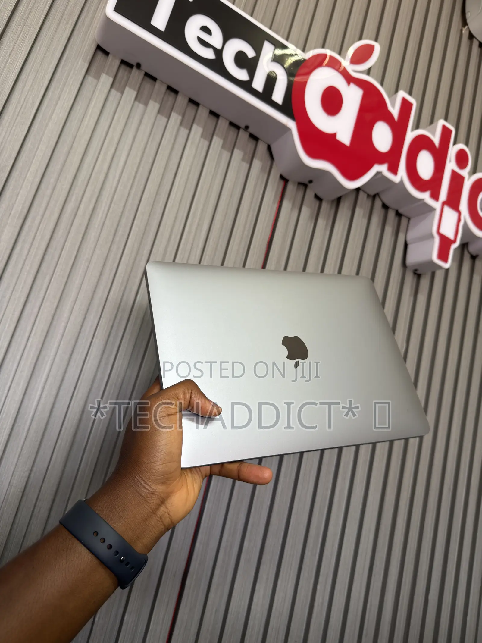 Laptop Apple MacBook Pro 2020 8GB Intel Core i5 SSD 512GB