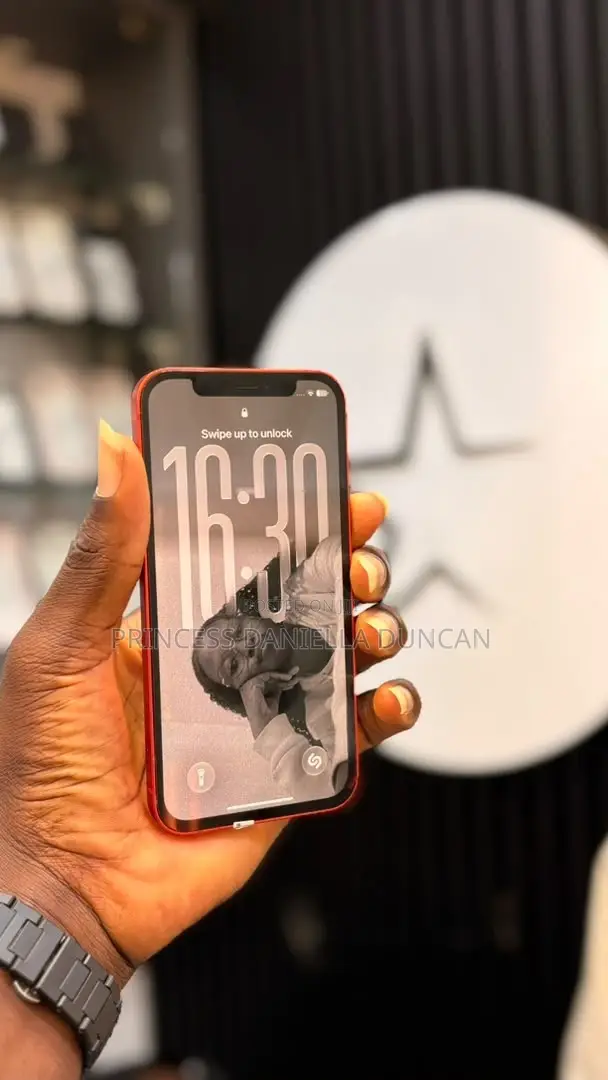 Apple iPhone 12 128 GB Red