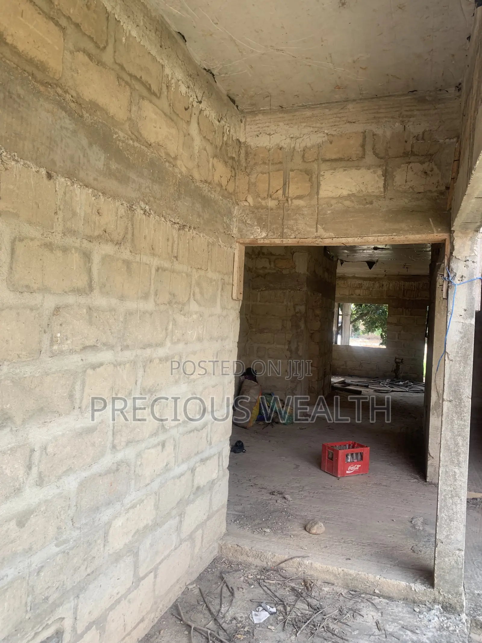 5bdrm Duplex in A C P Estate, Kwabenya for sale