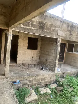 5bdrm Duplex in A C P Estate, Kwabenya for sale