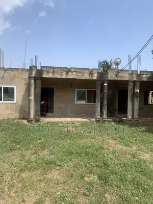 5bdrm Duplex in A C P Estate, Kwabenya for sale