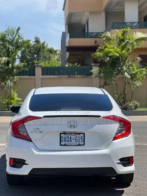 Honda Civic EX Sedan 2018 White