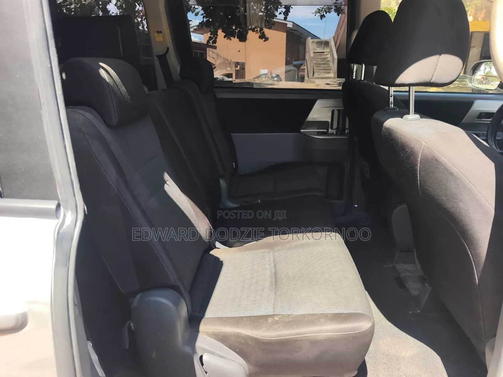 Toyota Voxy 2013 Silver