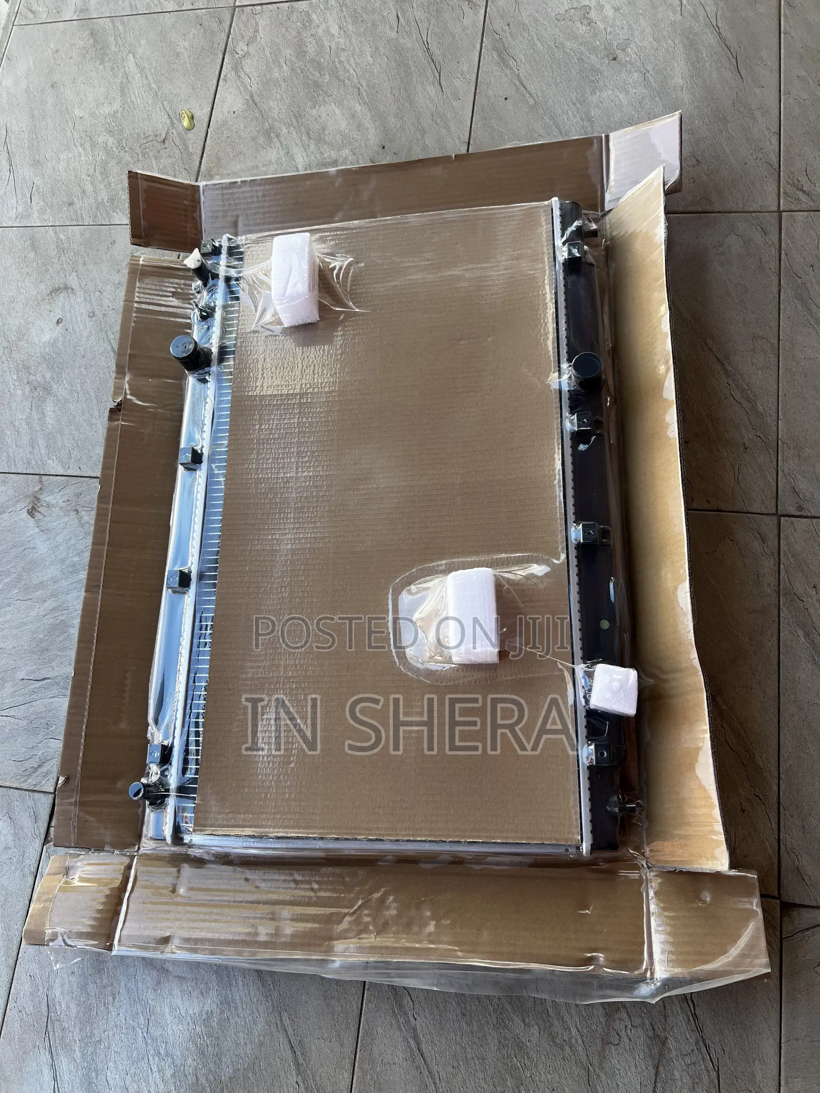Honda CRV Radiator Water Tank 2017 2018 2019 2020 2021 2022.
