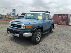 Toyota FJ Cruiser 2023 Blue