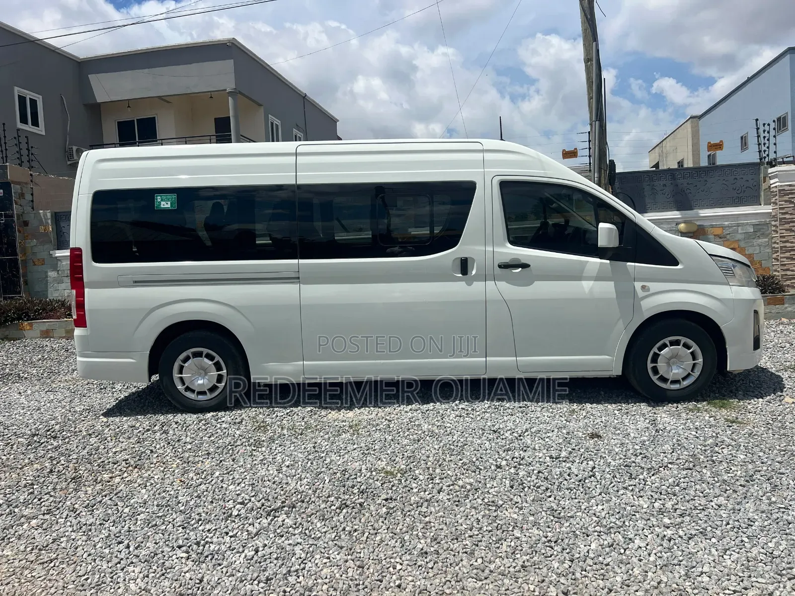 Toyota HiAce 2021 White
