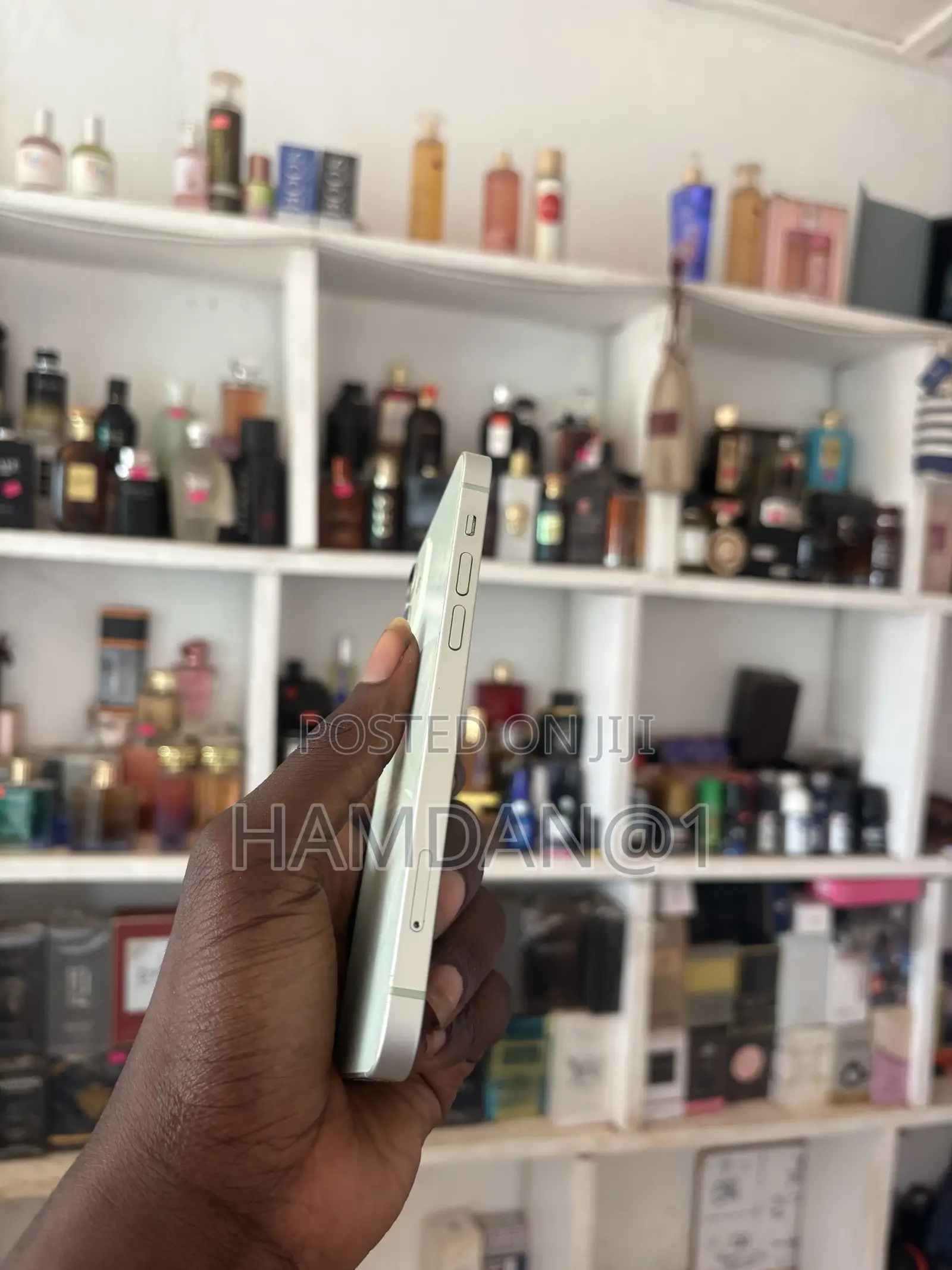 New Apple iPhone 12 64 GB Green