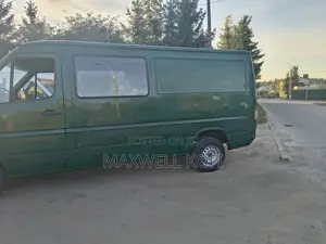 Mercedes-Benz Sprinter 1999 Green