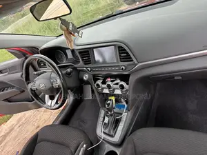 Hyundai Elantra Limited 2019 Red