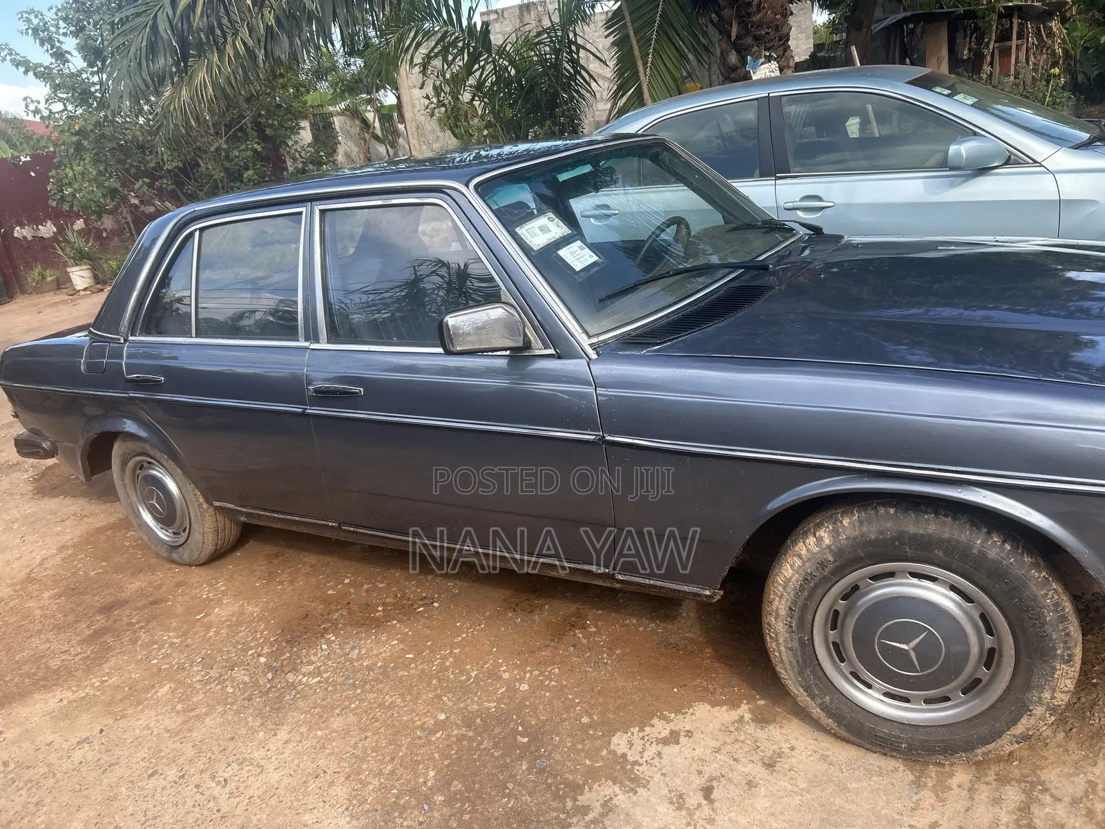 Mercedes-Benz W123 1981 Gray