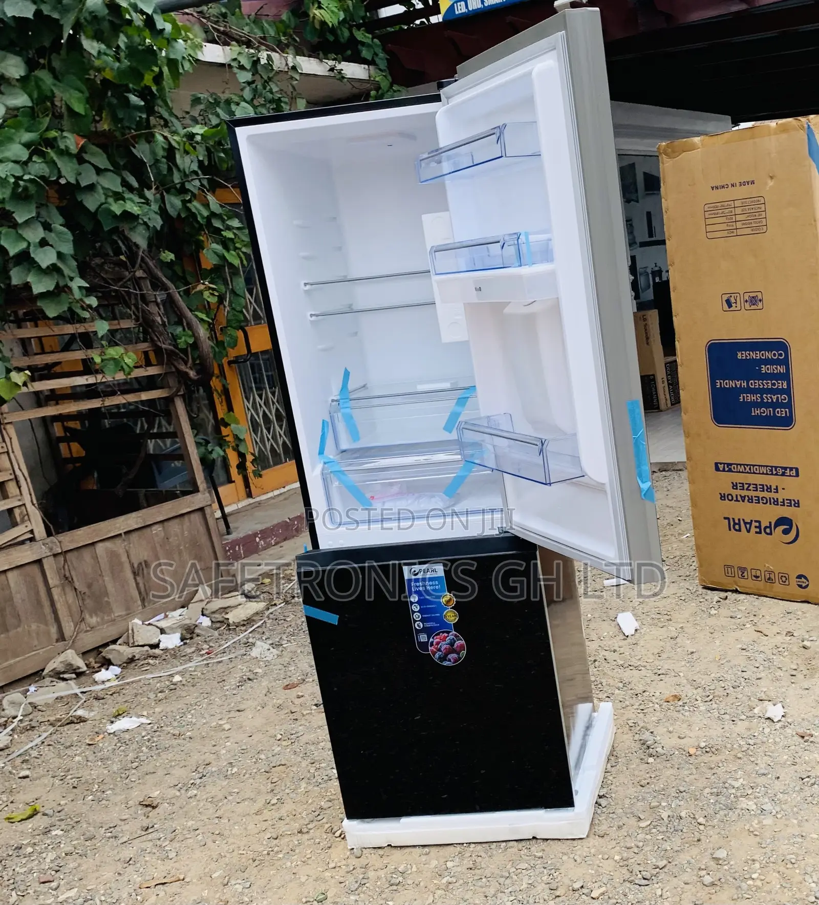 Big Chilling Black 309L Pearl Bottom Mount Fridge